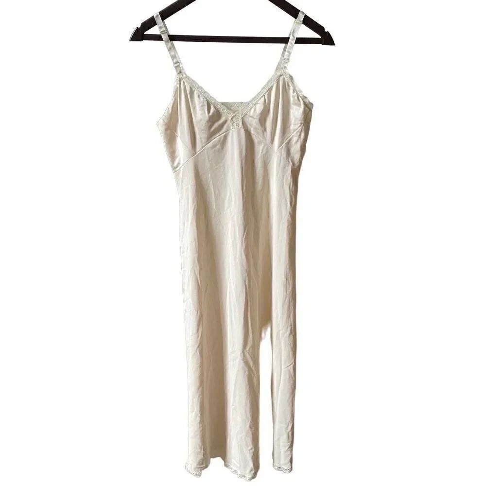 Vintage Shadowline Full Slip Womens 34 MS Pale Yellow Lace Trim Adjustable Strap